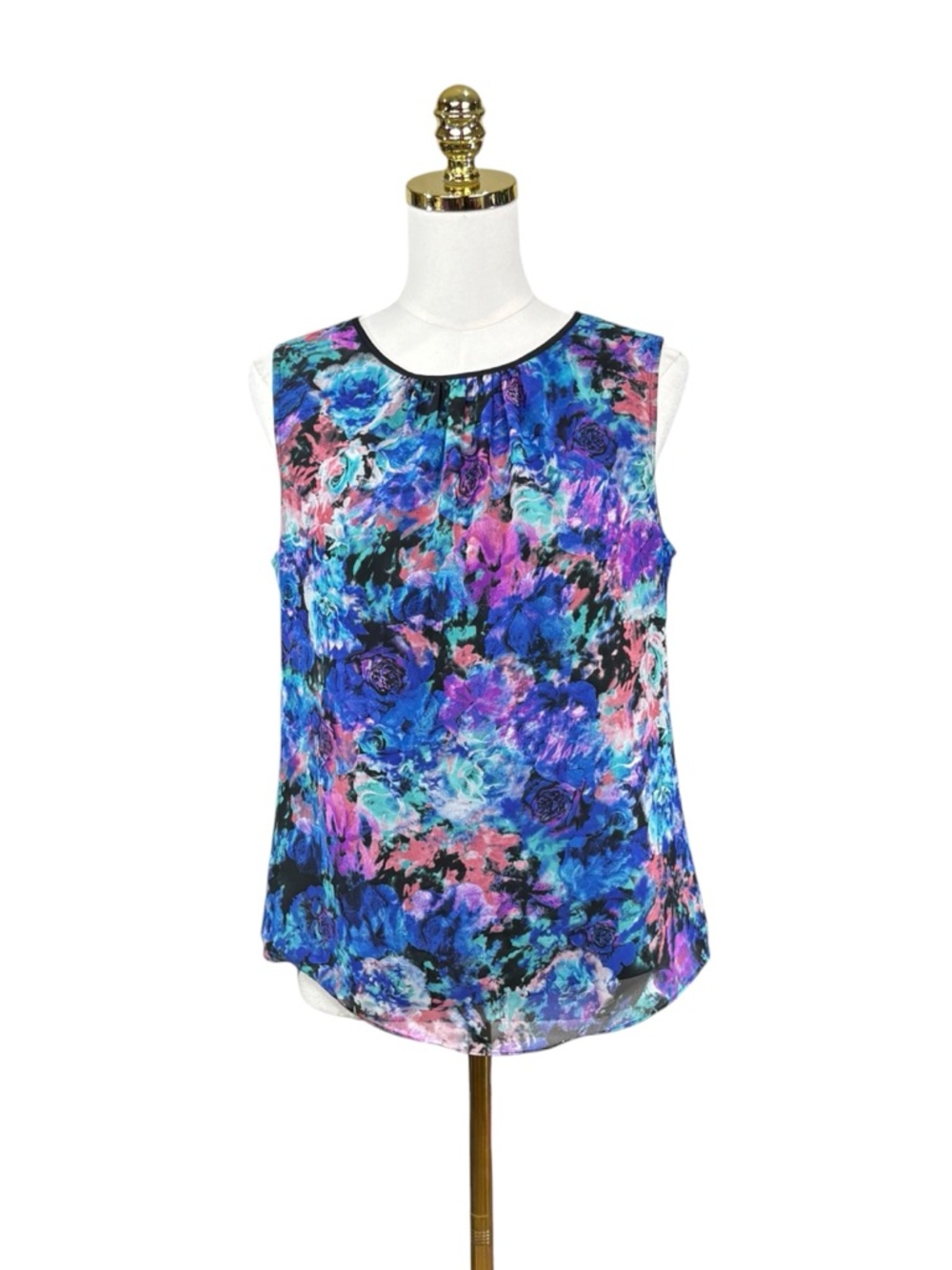 Woman’s Chaus New York abstract floral sleeveless top size S
